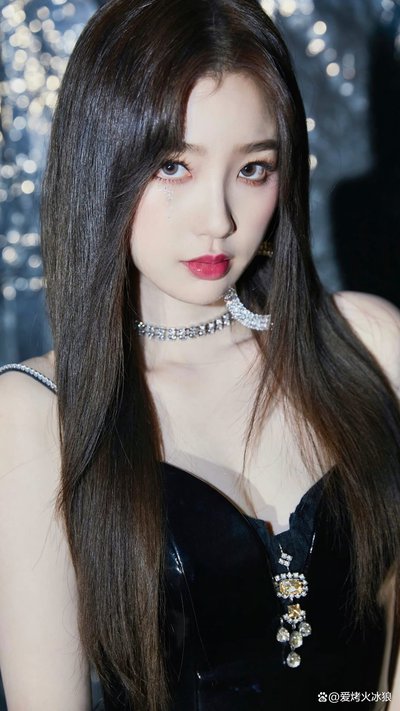 网红被爆“养成计划”,虚假形象背后隐藏的深层次操作!