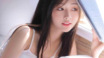 明星隐瞒婚讯遭曝光，粉丝心情复杂