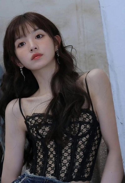 社交平台发文惹争议，粉丝与网友大规模反弹