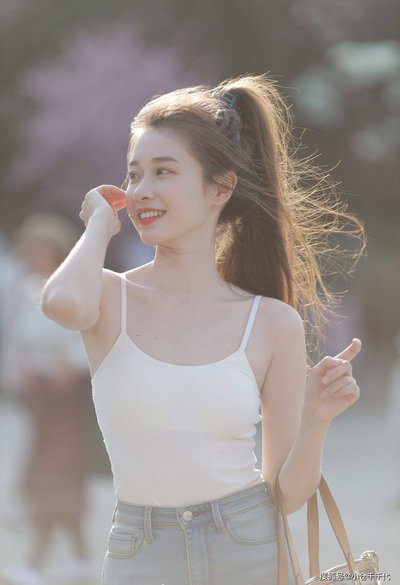 演技引发争议，深夜私信揭露真相